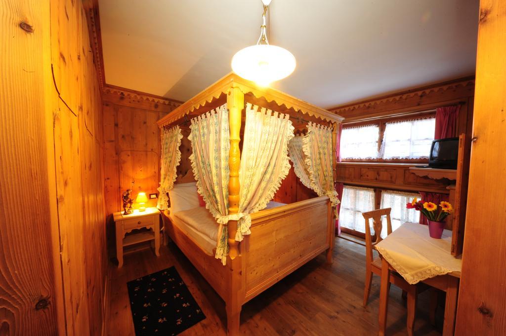 Chalet Alpenrose Bio Wellness Naturhotel 科戈洛 客房 照片