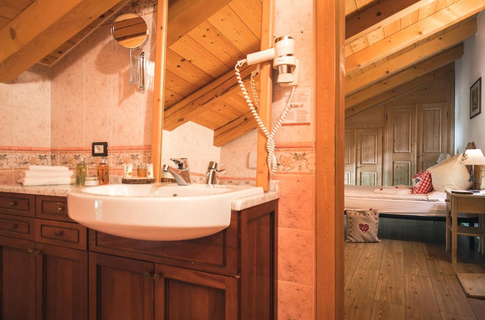 Chalet Alpenrose Bio Wellness Naturhotel 科戈洛 外观 照片